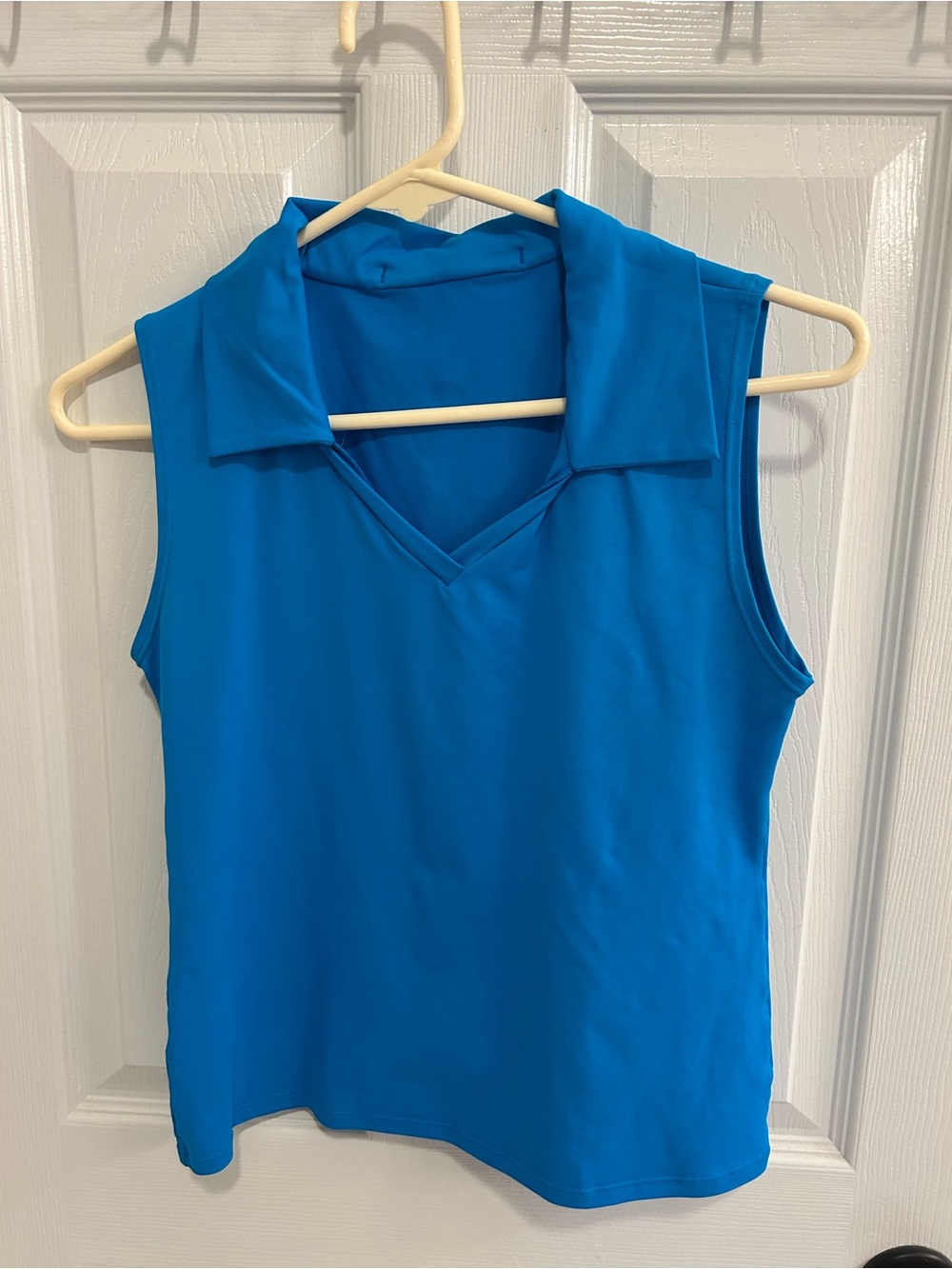 Dona Jo Sunshine Sleeveless V-Neck Polo Top in Bright Blue (Santorini)